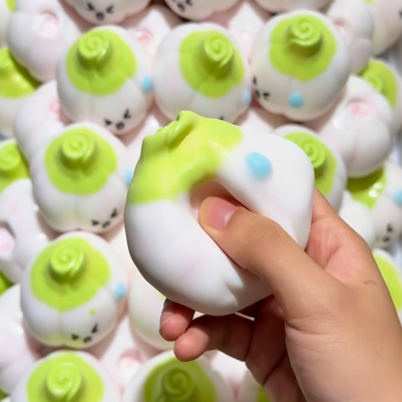 Cute Emoji Garlic ﻿Squishy Str - Party Games For Adults And Kids 评论和价格